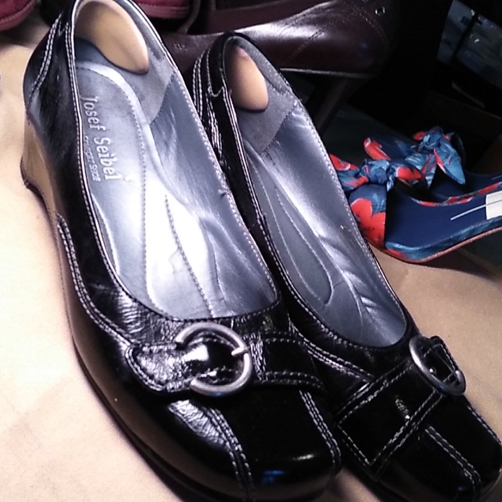 Josef Seibel Leather Walking Shoe Gem